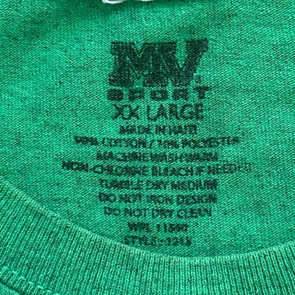 University of Cincinnati T-shirt - Picture 3 of 3